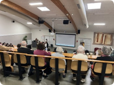 Ciné-débat intergénérationnel, briser la solitude, cultiver le lien social