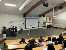 Ciné-débat intergénérationnel, briser la solitude, cultiver le lien social