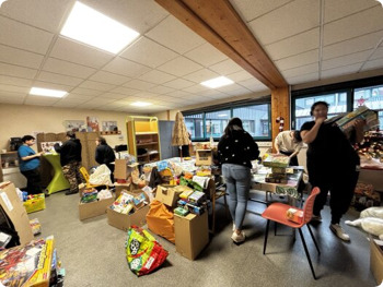 Les Lutins du Père Noël à l'oeuvre pour les enfants du CCAS de Saint-Dié